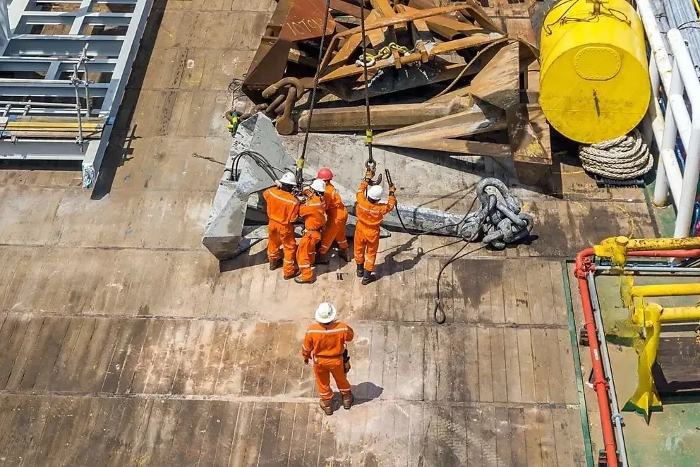 Team of riggers preparing a lift